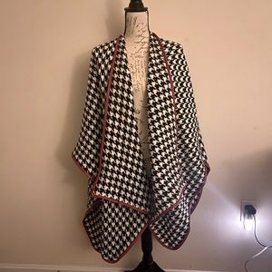 Houndstooth poncho shawl by Just Jamie. OS